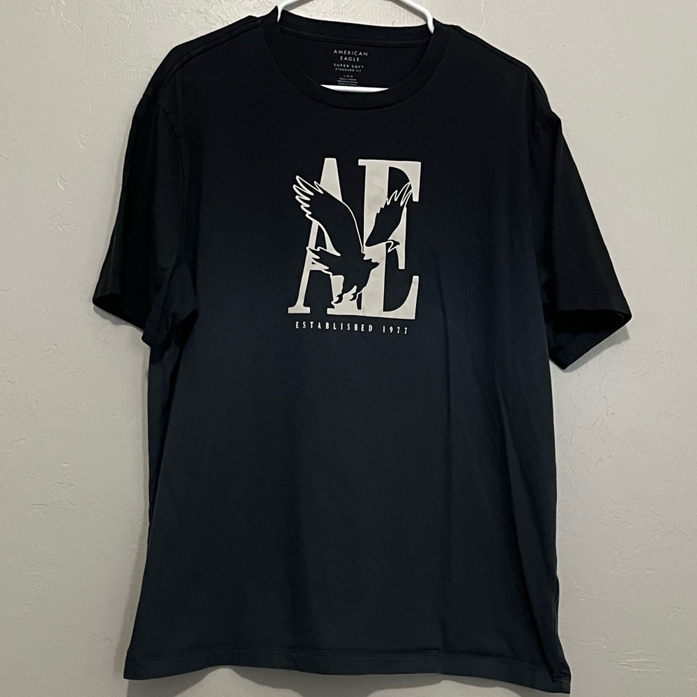 American Eagle Super Soft Standard Fit Black and Grey Gradient Tee, L